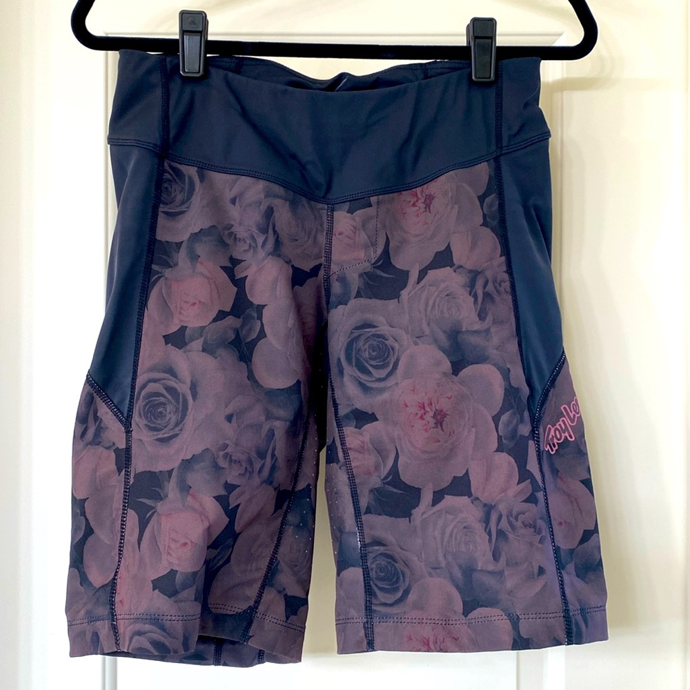 Troy Lee Designs woman’s bike shorts
